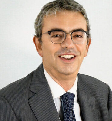 Andrea-600x800-1-370x475